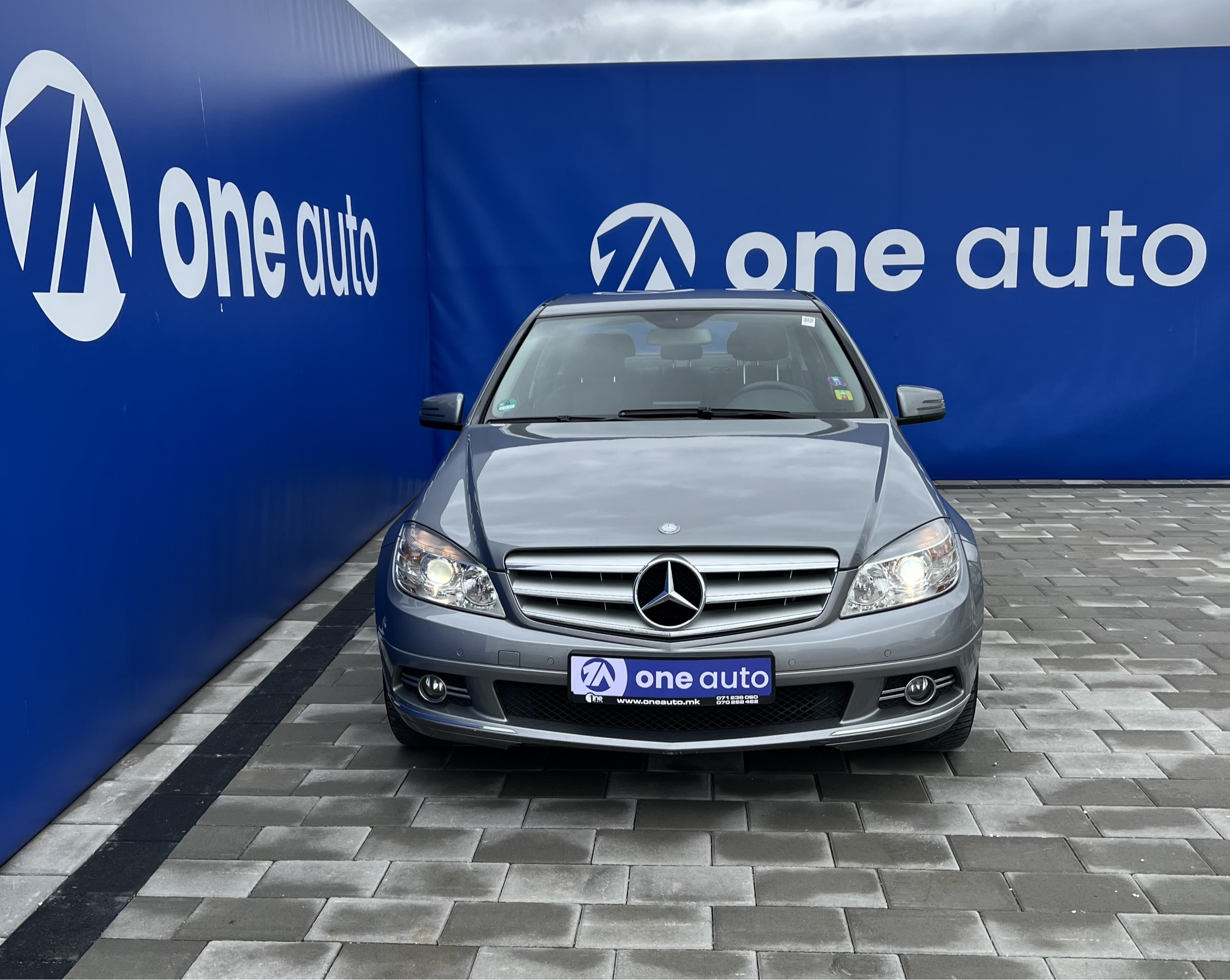 Mercedes-Benz C200   - 2010