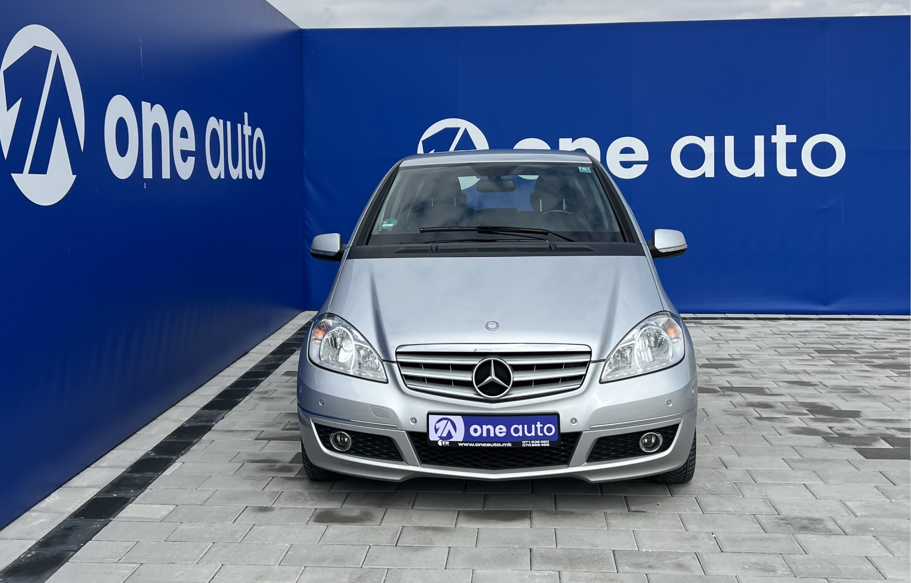 Mercedes-Benz A180   - 2012