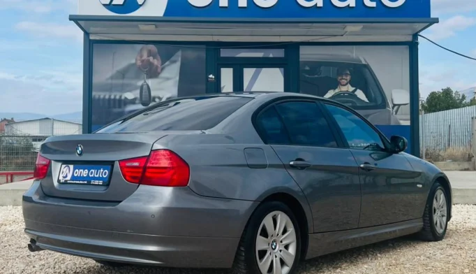BMW 3 Series  - 2011