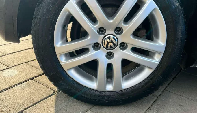 Volkswagen Golf  - 2009