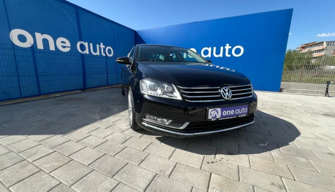 Volkswagen Passat  - 2011