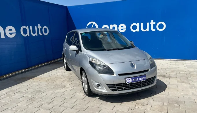 Renault Scenic  - 2011