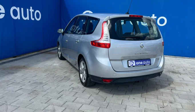 Renault Scenic  - 2011
