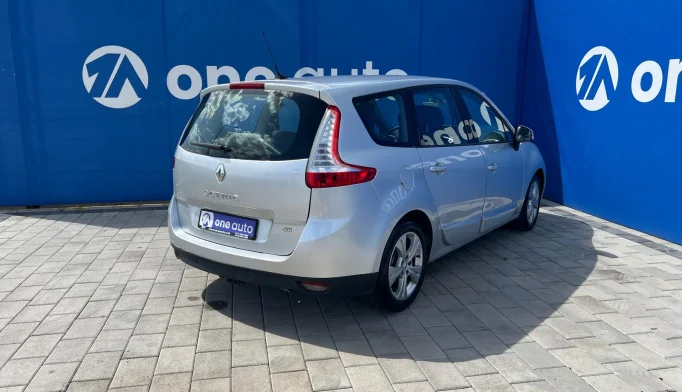 Renault Scenic  - 2011