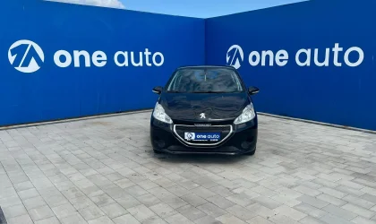 Peugeot 208  - 2012