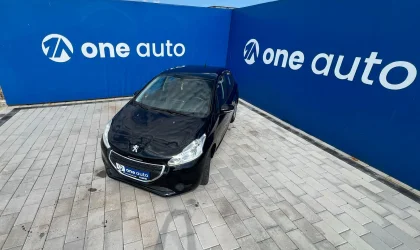 Peugeot 208  - 2012