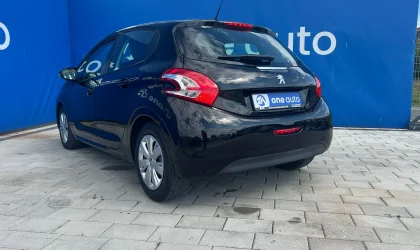 Peugeot 208  - 2012