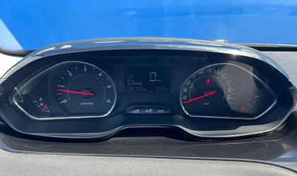 Peugeot 208  - 2012