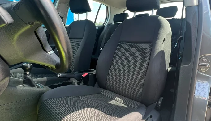 Volkswagen Golf  - 2009