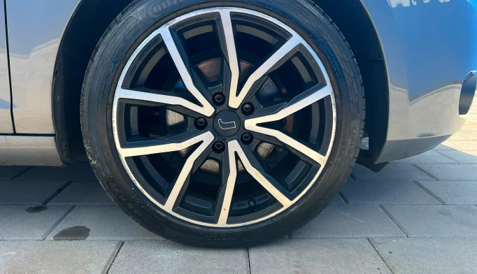 Volkswagen Golf  - 2009