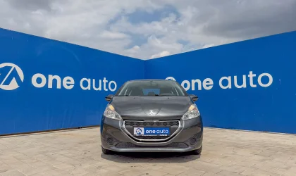 Peugeot 208  - 2013