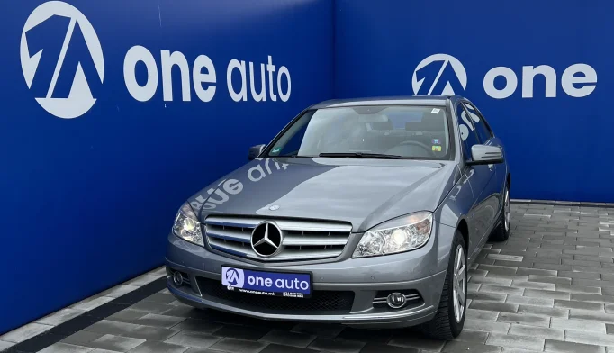Mercedes-Benz C200  - 2010