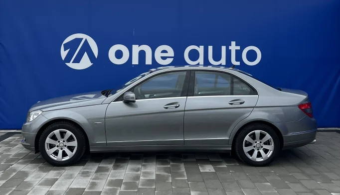 Mercedes-Benz C200  - 2010