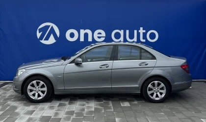 Mercedes-Benz C200  - 2010