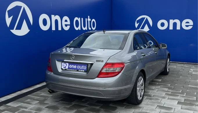 Mercedes-Benz C200  - 2010