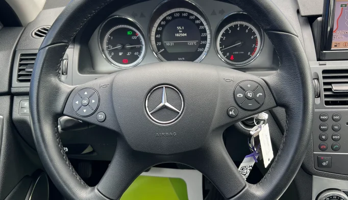 Mercedes-Benz C200  - 2010