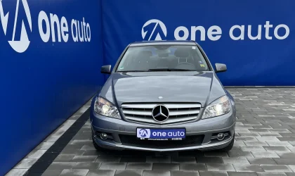 Mercedes-Benz C200