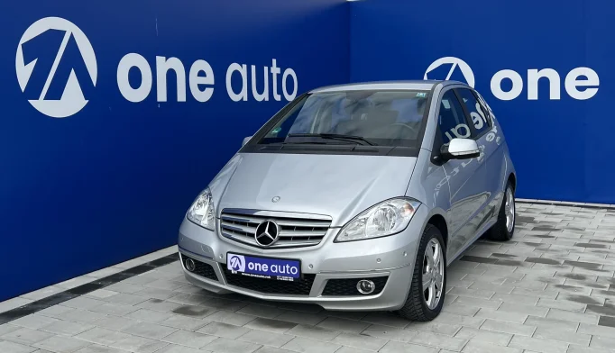 Mercedes-Benz A180  - 2012