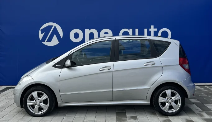 Mercedes-Benz A180  - 2012