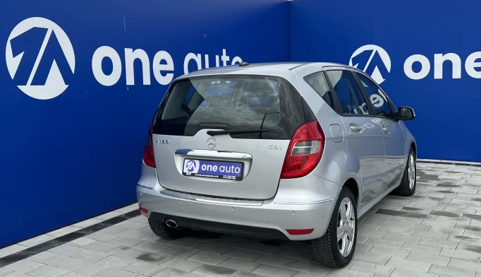 Mercedes-Benz A180  - 2012