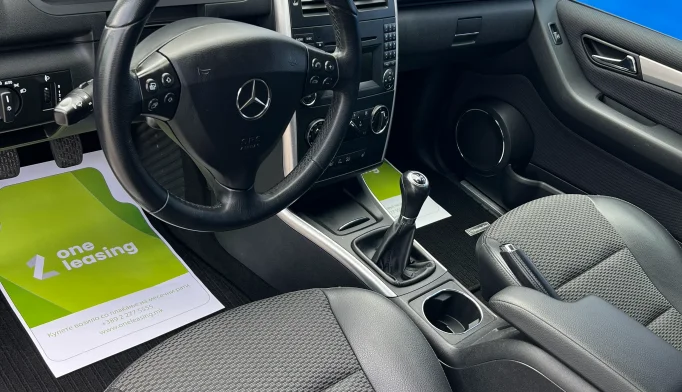 Mercedes-Benz A180  - 2012