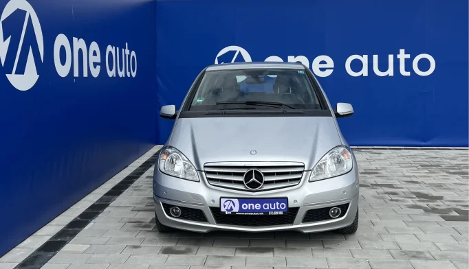 Mercedes-Benz A180  - 2012