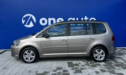 Volkswagen Touran  - 2012