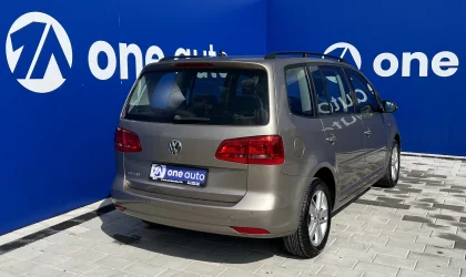 Volkswagen Touran  - 2012