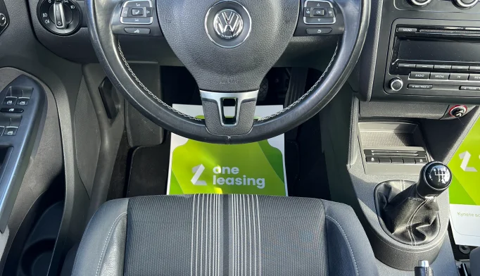 Volkswagen Touran  - 2012