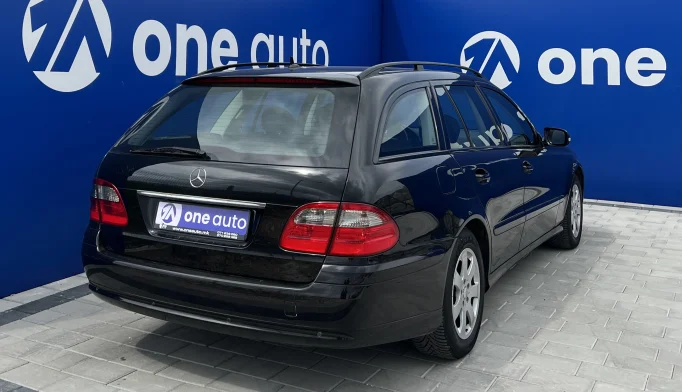 Mercedes-Benz E200  - 2008
