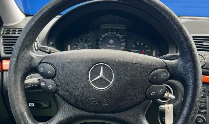 Mercedes-Benz E200  - 2008