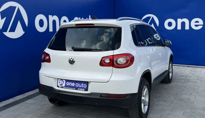 Volkswagen Tiguan  - 2008
