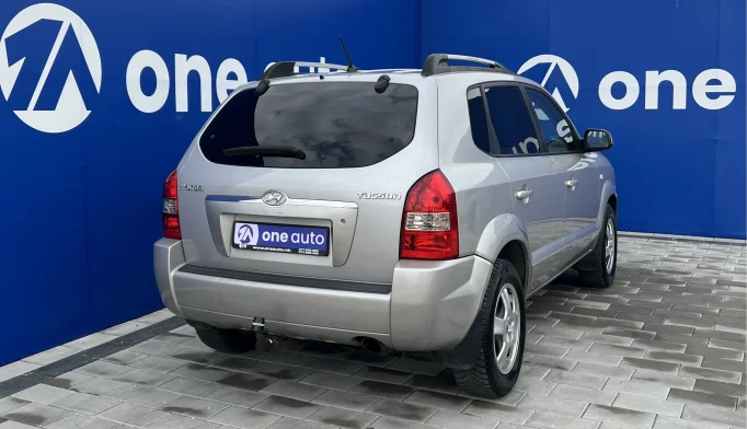 Hyundai Tucson  - 2005