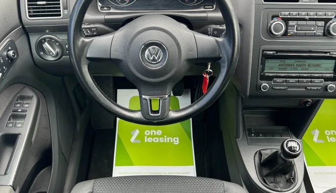 Volkswagen Touran  - 2010