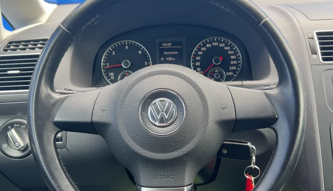Volkswagen Touran  - 2010