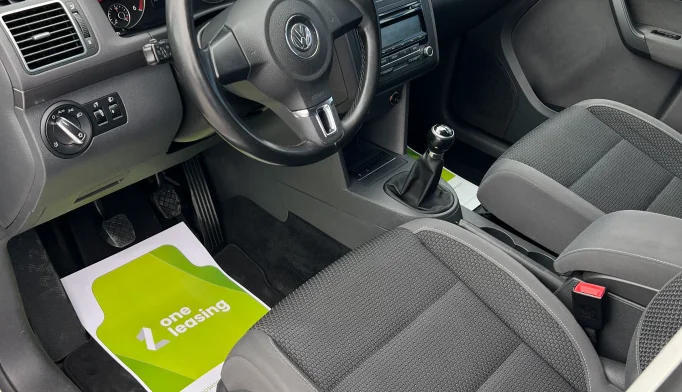 Volkswagen Touran  - 2010